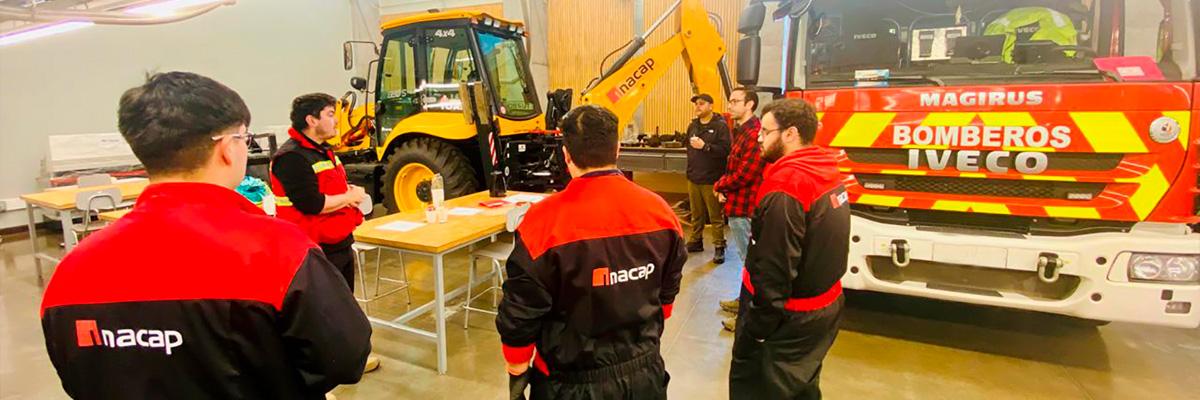 Inacapinos de Sede San Pedro de la Paz desarrollan inspecciones técnicas a carros bomba de Bomberos de la provincia