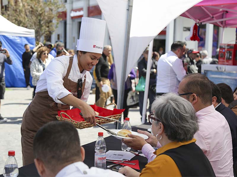 “Hornos de Chillán” es el ganador del concurso la Mejor Empanada de Iquique 2024