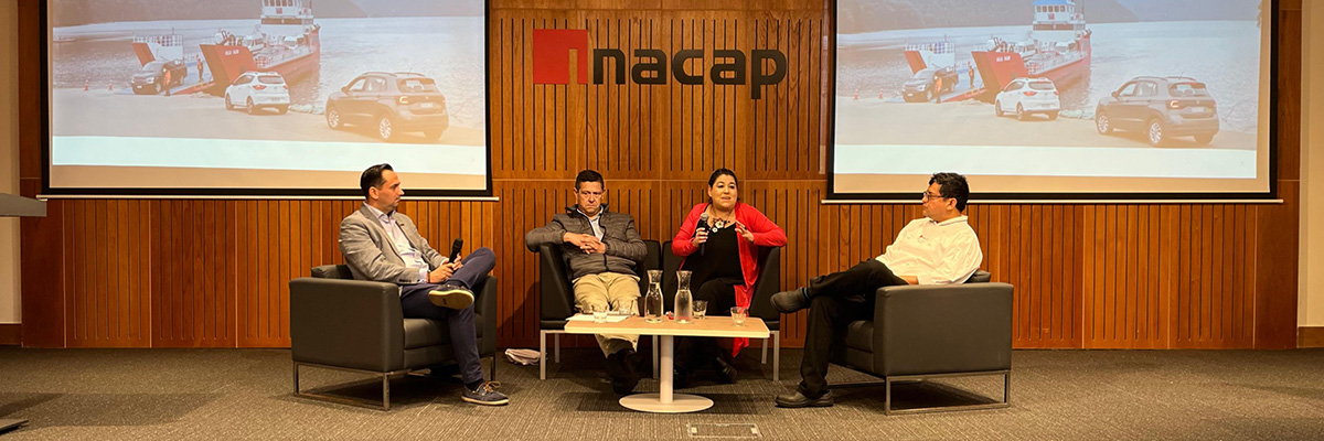 Director y docentes del Área HOTUGA