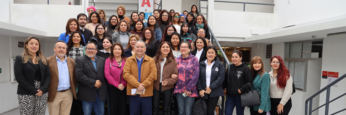 Participantes en el lanzamiento de la Escuela de Fortalecimiento Empresarial Femenino