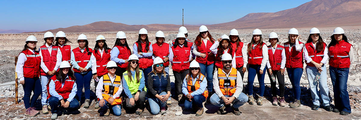 Alumnas de Ingeniería en Minas de INACAP Iquique viven experiencia formativa en terreno junto a SPL