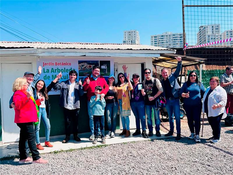 Directores INACAP junto a Alcalde Montoya de Macul y vecinos inauguran Ecobarrio.