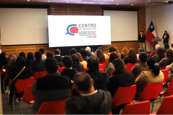 Auditorio de INACAP Sede Chillán con participantes