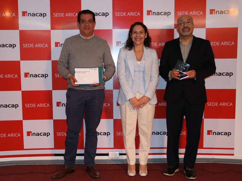 Autoridades con relatora