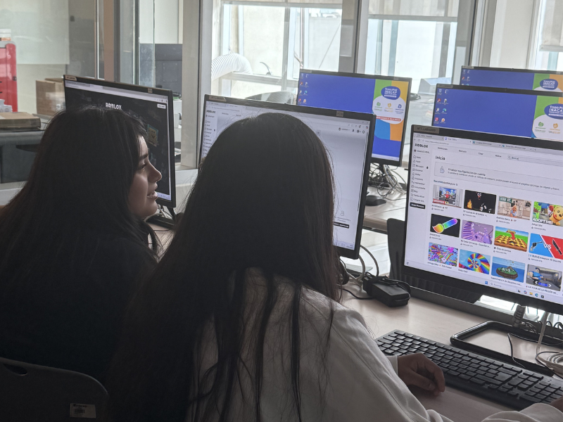 Participantes en el aula del Bootcamp de Innovación Digital en Sede Antofagasta