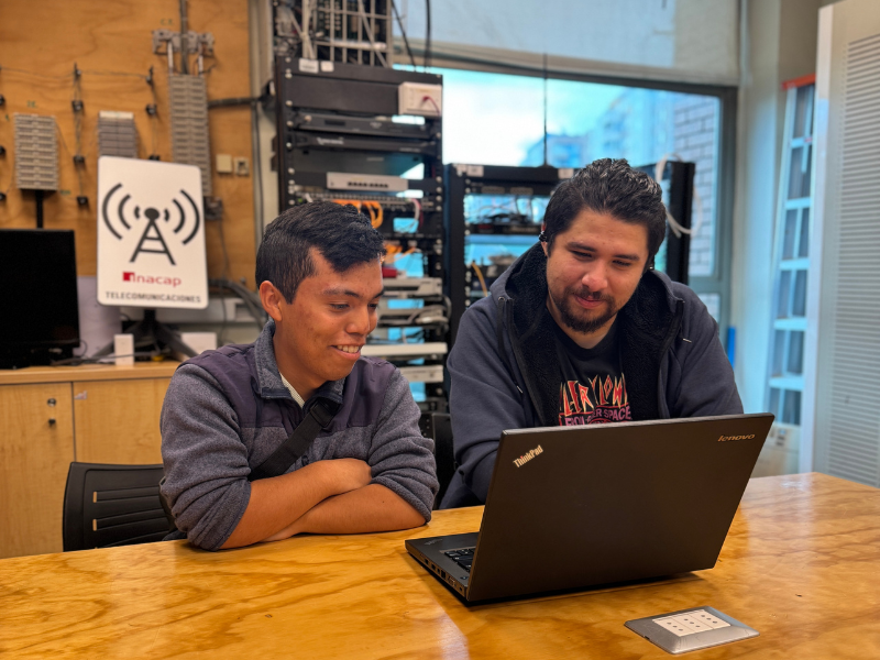 Estudiante y egresado avanzan en Huawei ICT Competition representando a INACAP Sede Temuco
