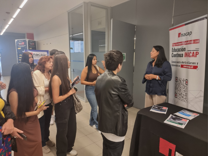 Estudiantes nuevos participan en programa de bienvenida previo al inicio de clases INACAP Antofagasta