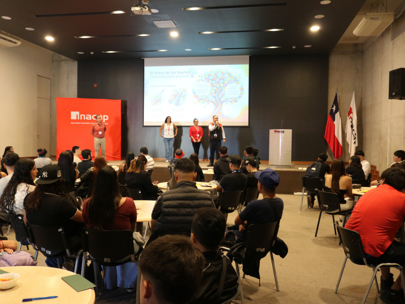 Estudiantes nuevos participan en programa de bienvenida previo al inicio de clases INACAP Antofagasta