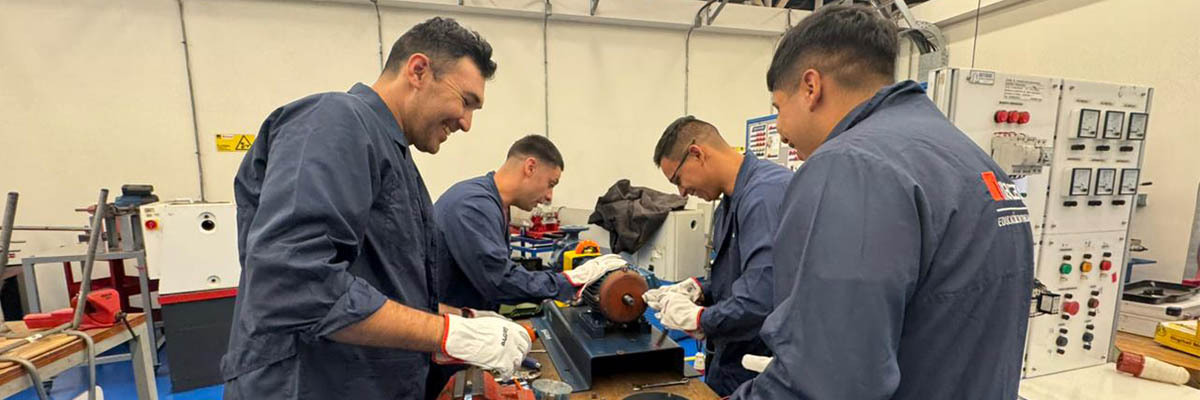 Educación Continua de Sede Iquique capacita a funcionarios de la FACH en “Operación y Mantenimiento de Grupos Electrógenos”