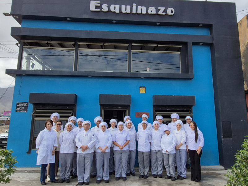 Estudiantes de Gastronomía se vinculan con la industria local a través de experiencia formativa en Restaurant Esquinazo