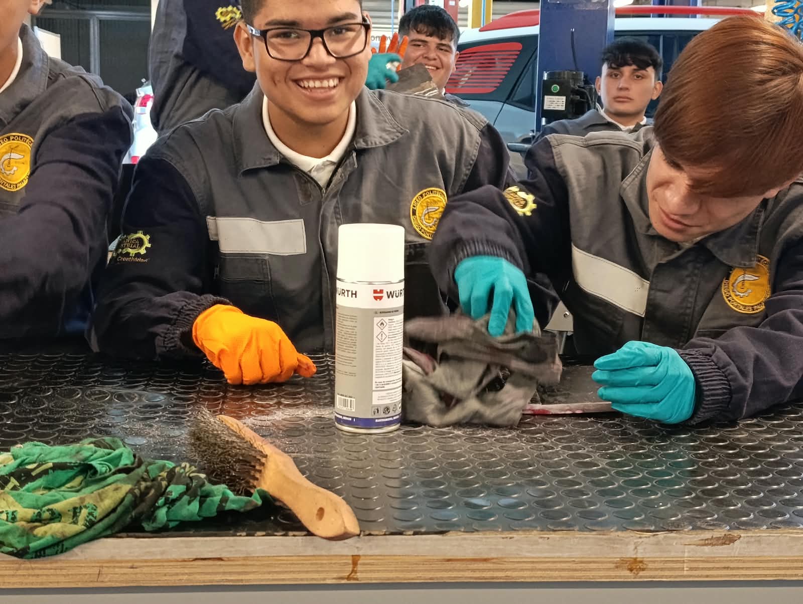 Estudiantes del Liceo Politécnico de Tocopilla participaron en una jornada práctica desarrollada en los talleres de la Sede Antofagasta