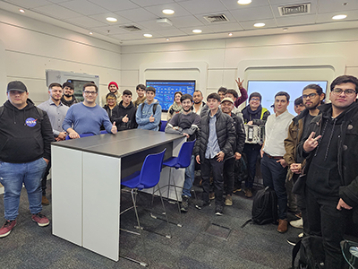 Estudiantes de Sede Santiago Sur visitan Cisco Chile y conocen revolucionaria solución tecnológica para redes industriales de la línea Fluidmesh Networking