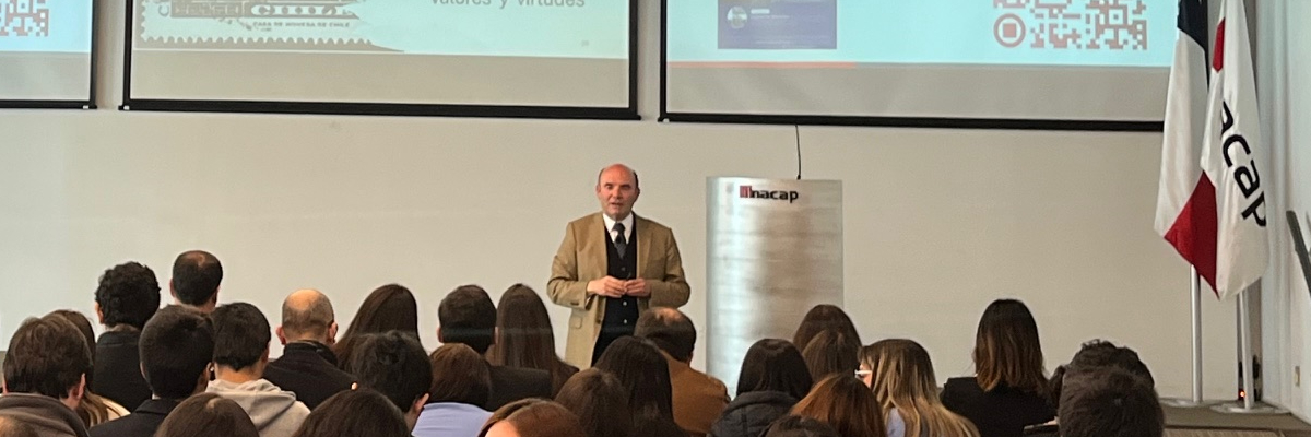 Exposición ante alumnos, escolares y autoridades de INACAP.