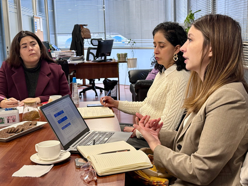 Termómetro Laboral: Región Metropolitana registra más empleo y mejores ingresos, aunque la informalidad sigue al alza
