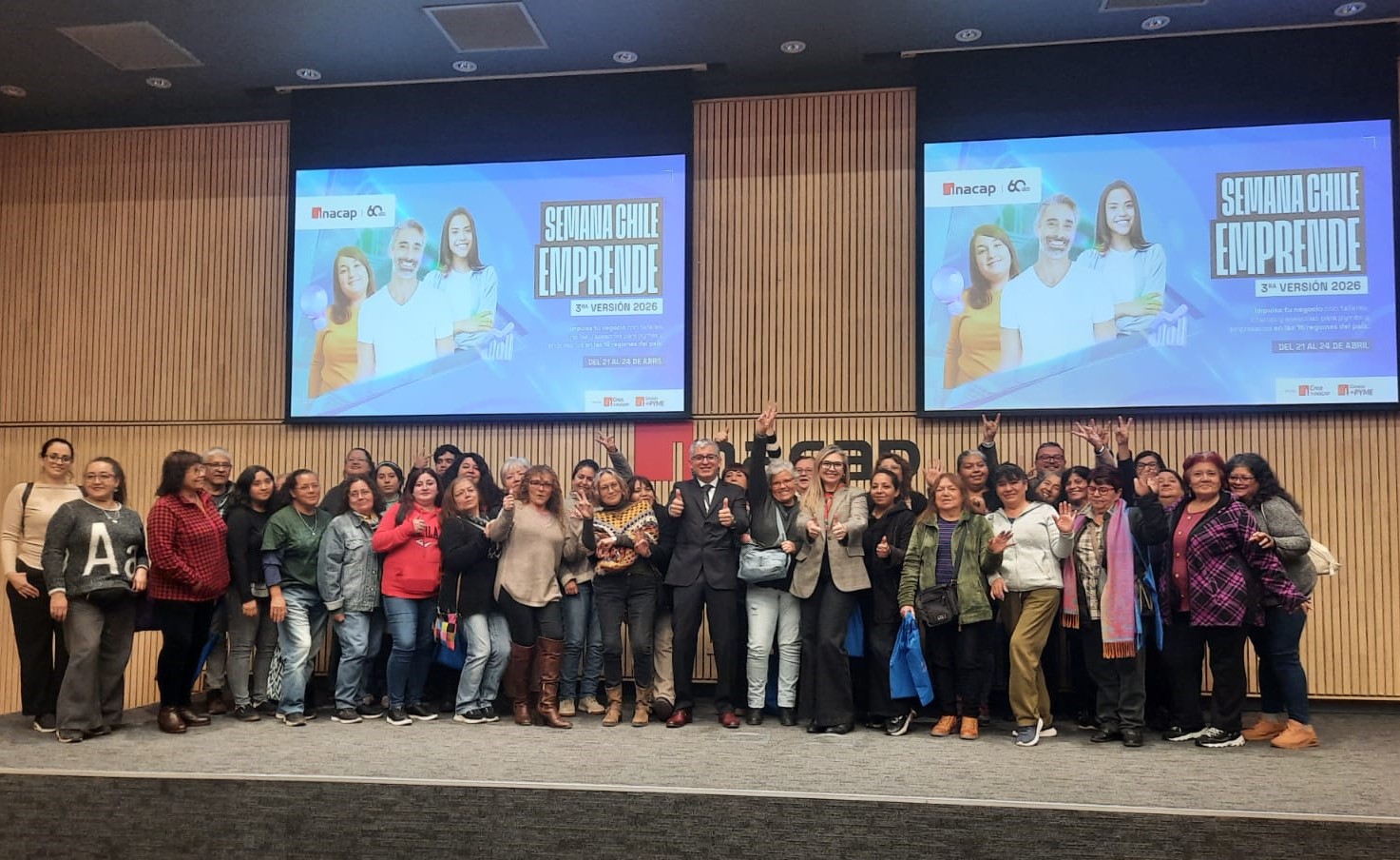participantes a una de las charlas realizadas en el auditorio de Inacap La Granja