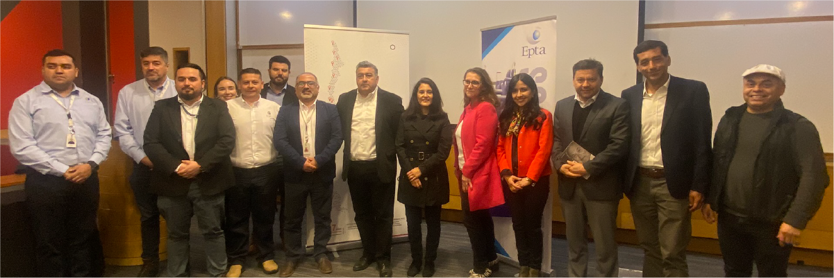 Equipo EPTA e INACAP Santiago Sur en firma de convenio