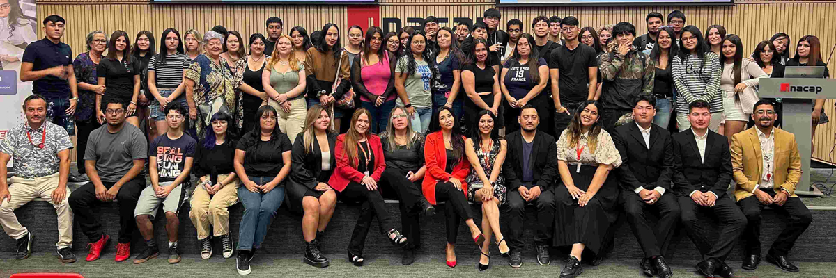 Estudiantes guían workshop Descubre tu carrera a alumnos de primer semestre INACAP La Granja