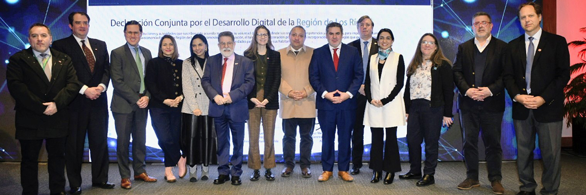 Autoridades participantes de la Tercera Cumbre Tecnológica
