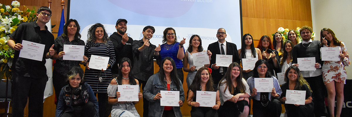 Estudiantes destacados reciben reconocimiento Sello 2025 en ceremonia masiva INACAP Apoquindo