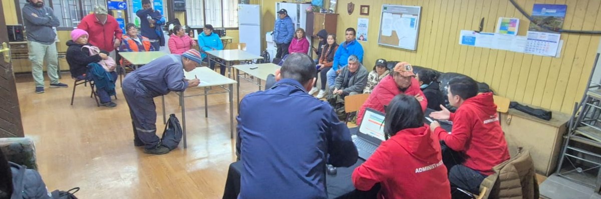 Estudiantes desplegados para entregar asesorías gratuitas