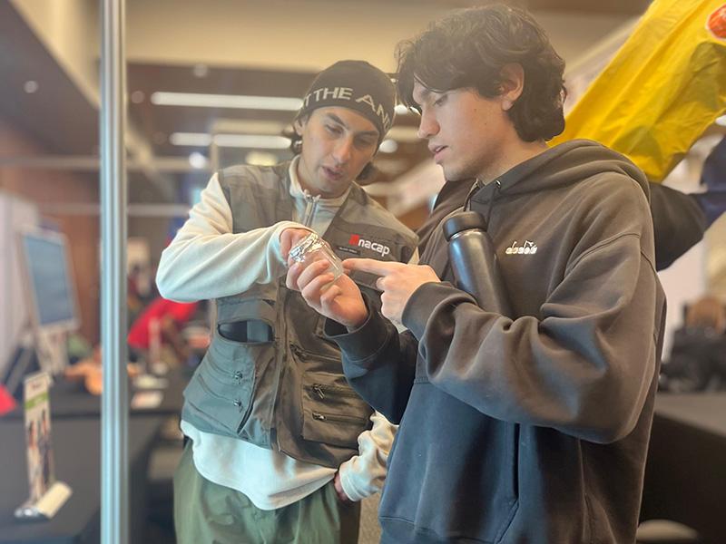 Estudiantes en el día inaugural del INACAP Abierto