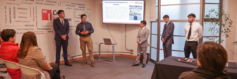 Estudiantes de Administración entregan asesorías reales a microempresas locales de Tarapacá