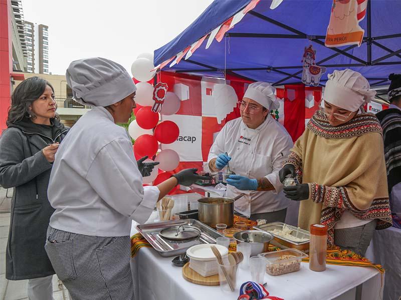 INACAP Iquique celebró la diversidad cultural con feria gastronómica de países migrantes