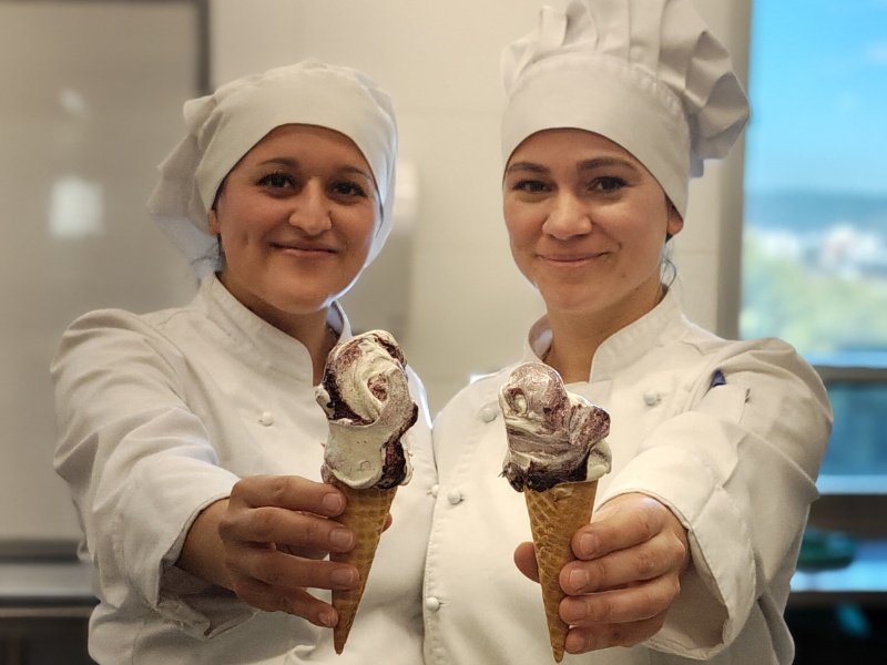 Roxana Flores y Nicole Lledó presentan su preparación