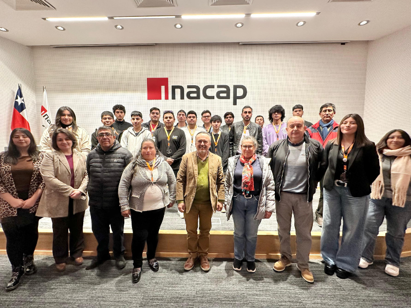 Delegados electos junto a Vicerrector sede y directores de carrera