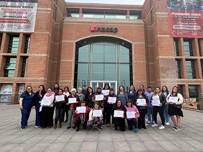 Estudiantes del área de salud con certificado de cuidadores