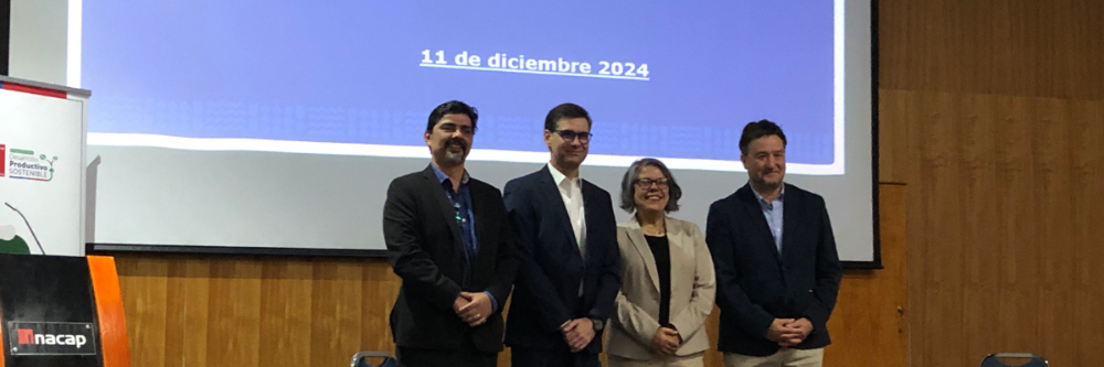 Vicerrector de INACAP Apoquindo, Víctor Salazar Villalobos, la SEREMI del Medio Ambiente, Sonia Reyes Packe, y el SEREMI de Economía, Cristian Rodríguez Binfa