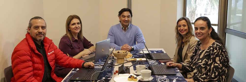 Representantes de la Minera Collahuasi visitaron INACAP Iquique para discutir el desarrollo de un nuevo programa denominado “Programa Corporativo y Estandarizado de Formación de Maestros Guías e Instructores”